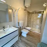Alex 4*