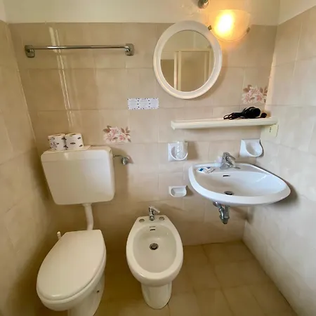 Alex Oda ve Kahvaltı Capoliveri (Isola d'Elba)