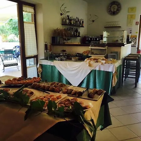 Alex Oda ve Kahvaltı Capoliveri (Isola d'Elba)