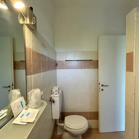 Alex Oda ve Kahvaltı 4*