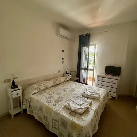 Alex Bed & Breakfast *